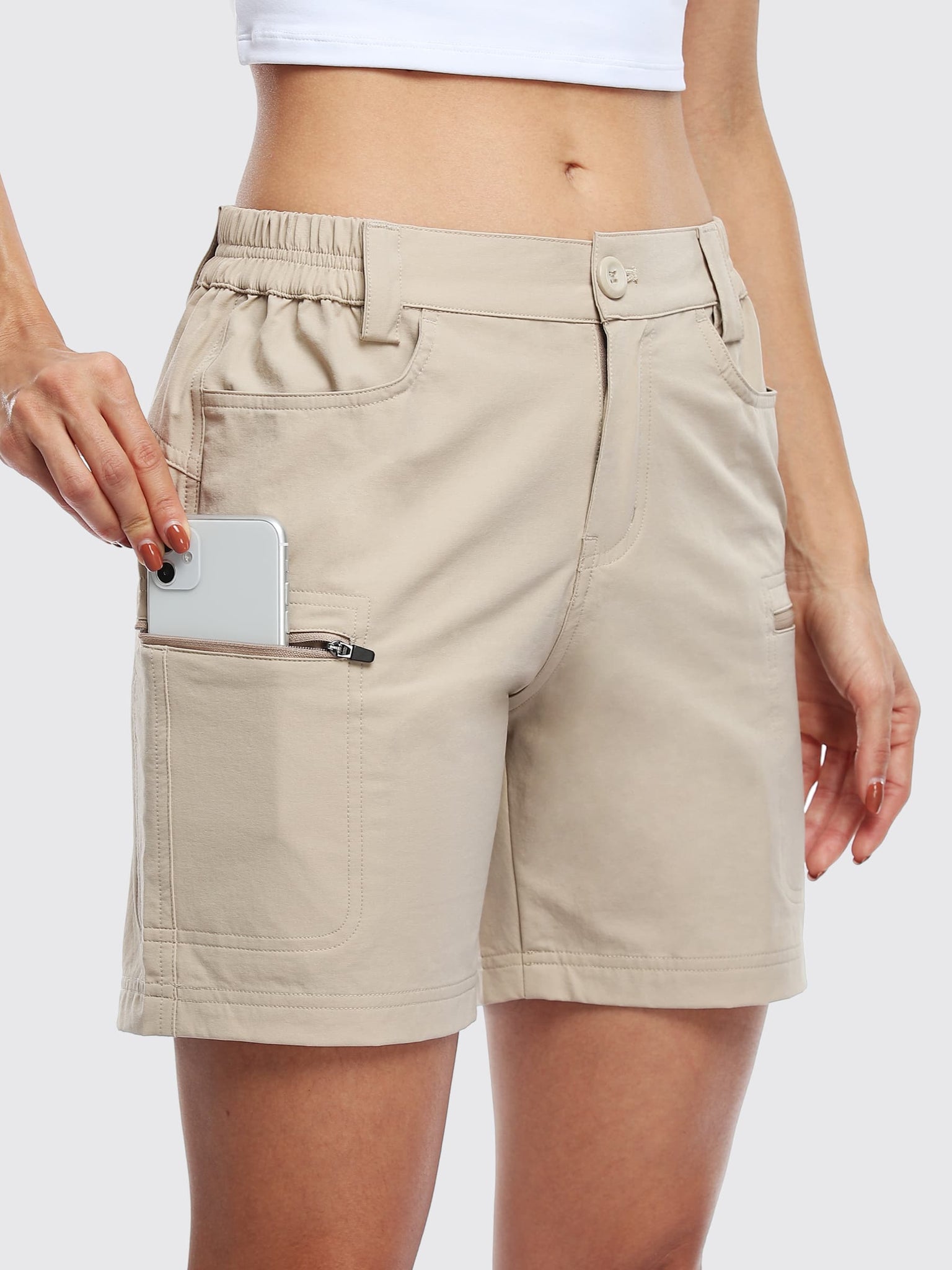 Willit Women's Outdoor Cargo Shorts 6 Inseam_Khaki_model4