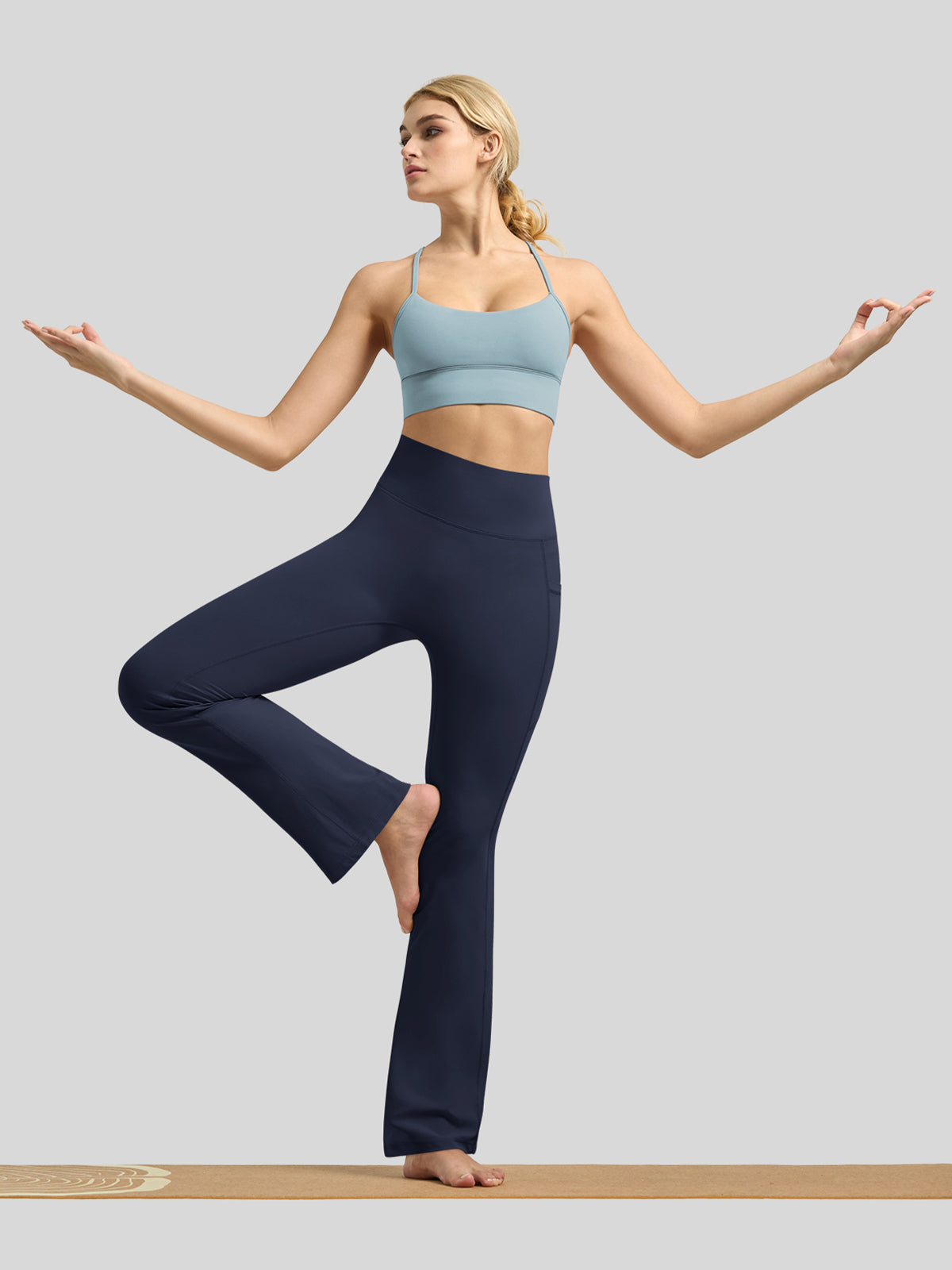 Women's Butterflux Pockets Flare Leggings 29 Inch