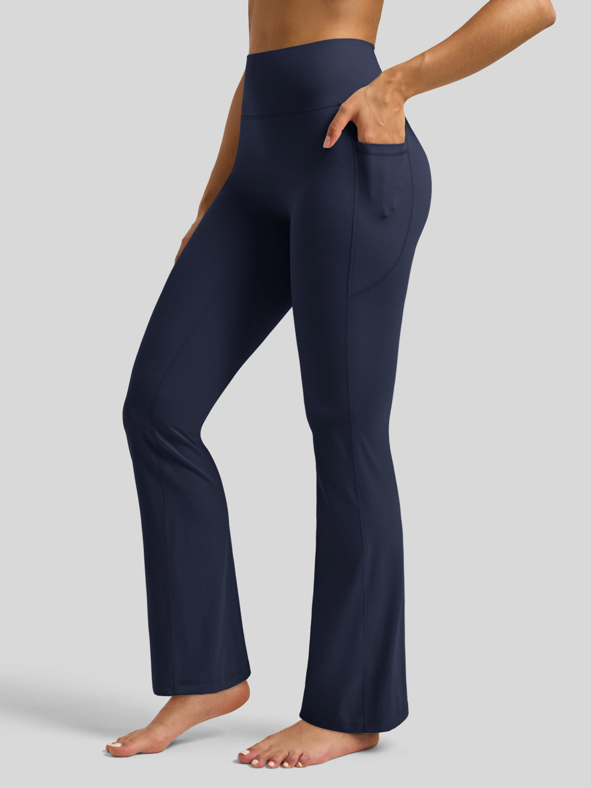 Women's Butterflux Pockets Flare Leggings 31 Inch