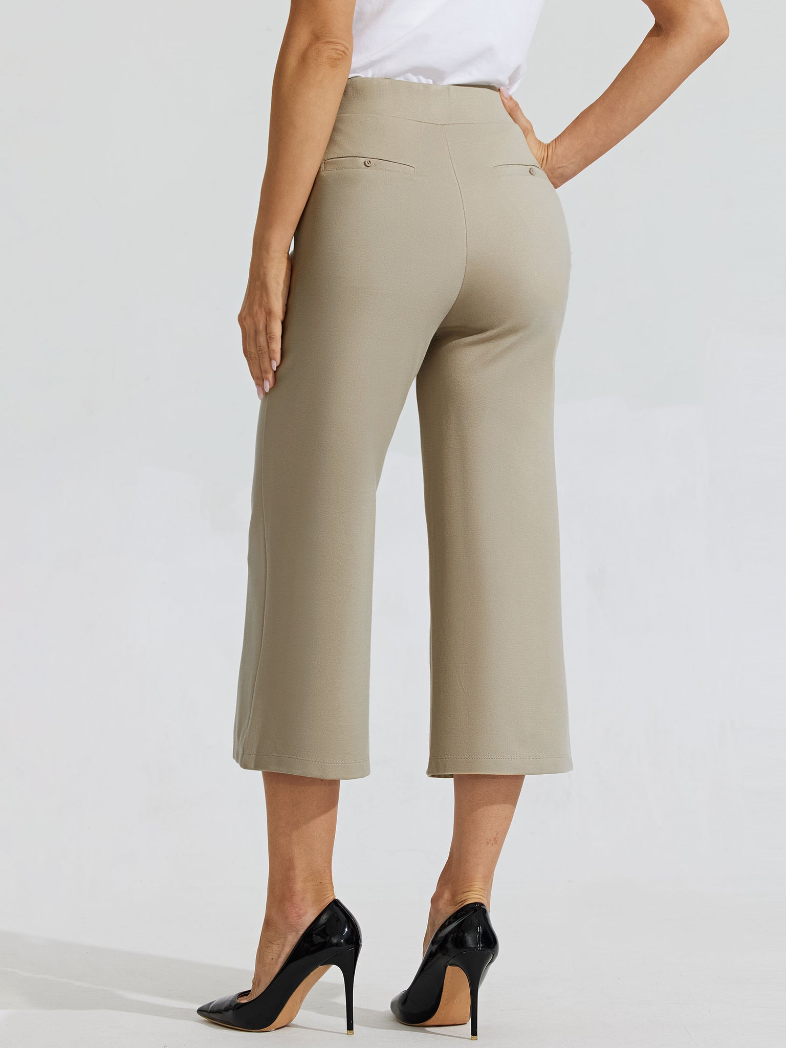 Women's Stretch Capri Wide-Leg Dress Pants_Khaki_model3