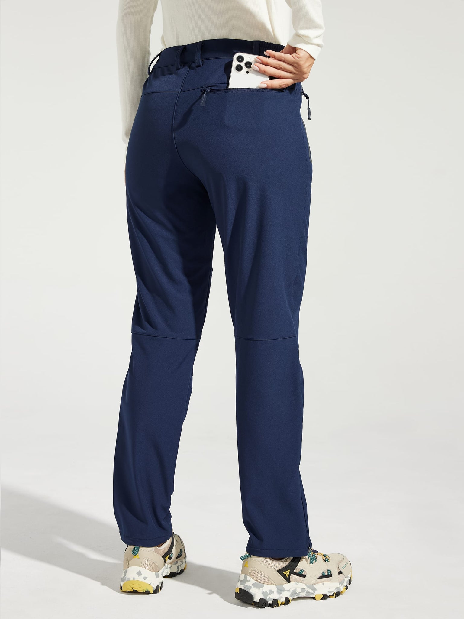 Women's Fleece Lined Snow Cargo Pants_Navy_model2