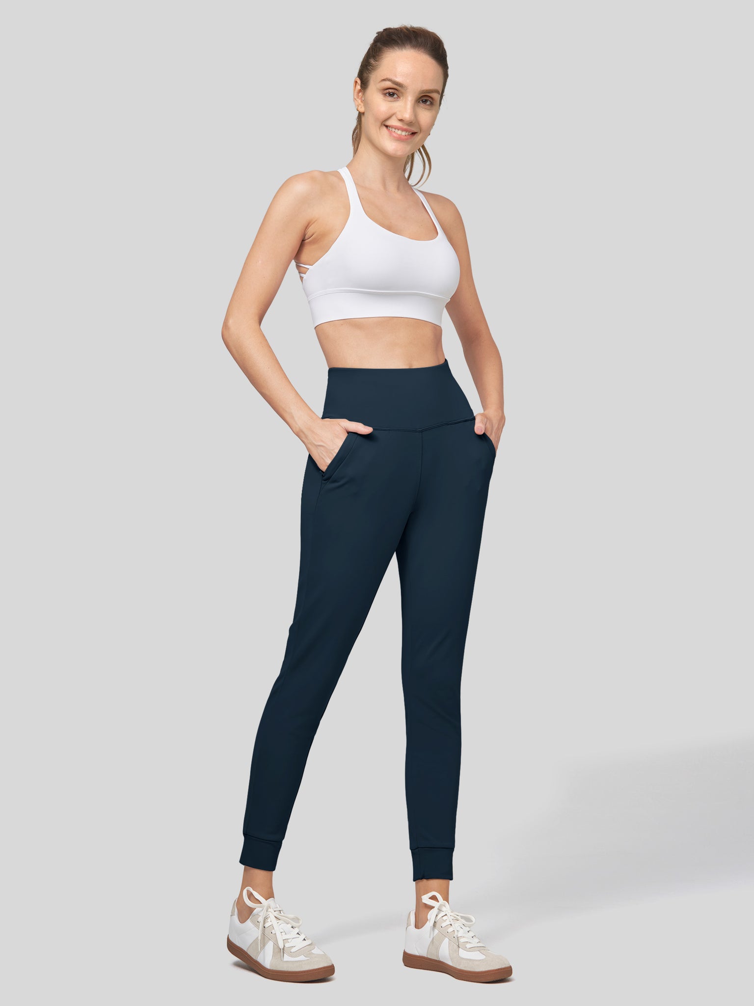 Women's High-Rise Fleece Slim-Fit Jogger