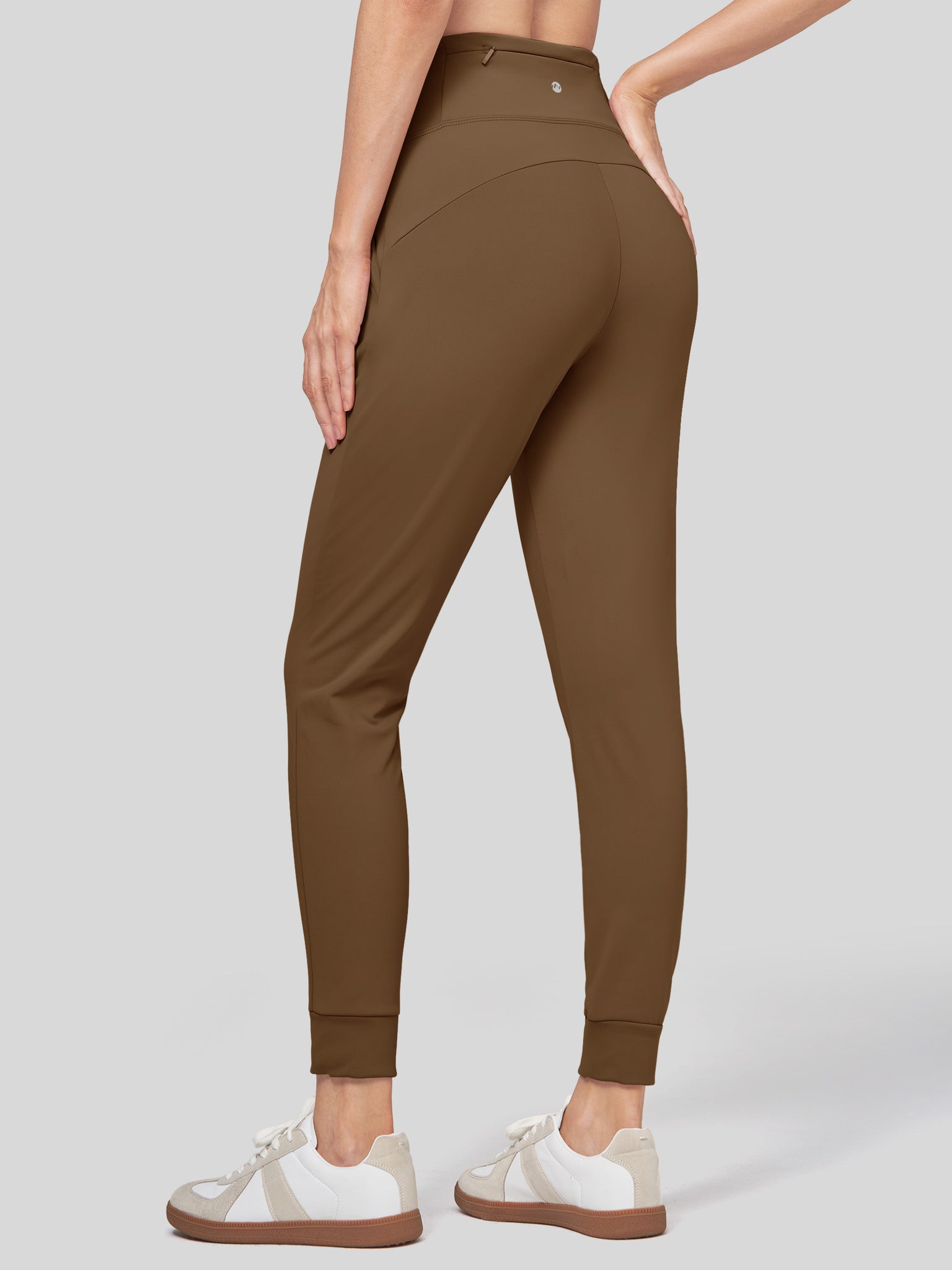 Women's High-Rise Fleece Slim-Fit Jogger