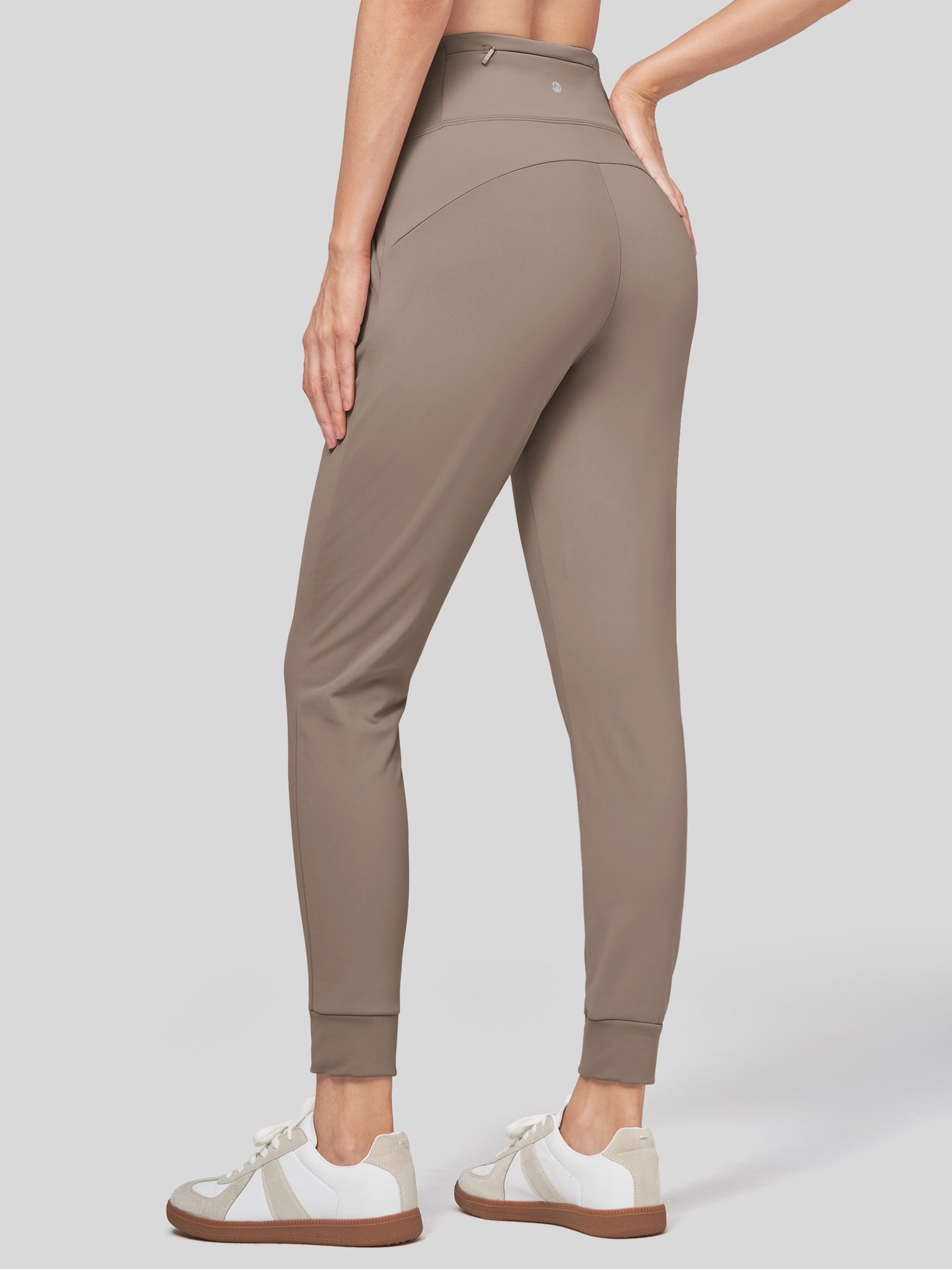 Women's High-Rise Fleece Slim-Fit Jogger