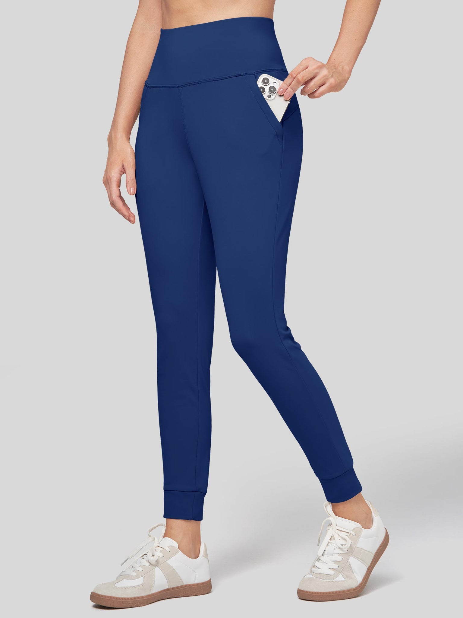 Women's High-Rise Fleece Slim-Fit Jogger