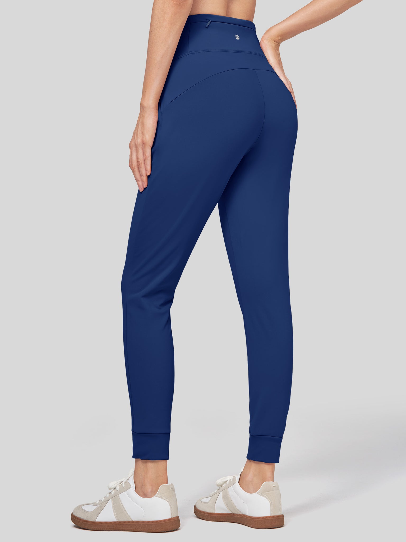 Women's High-Rise Fleece Slim-Fit Jogger