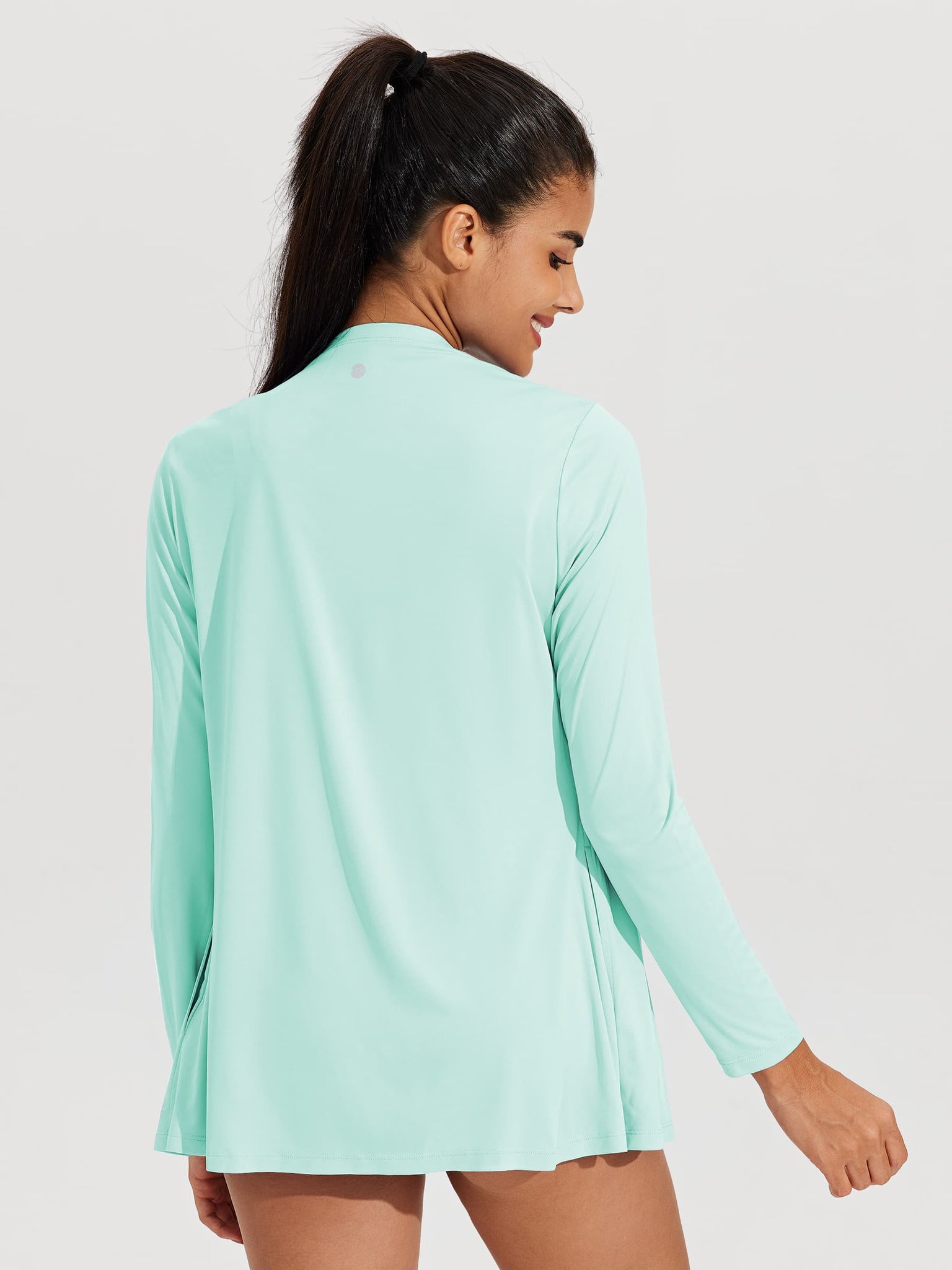 Women's Lightweight Cardigan_Green_model2