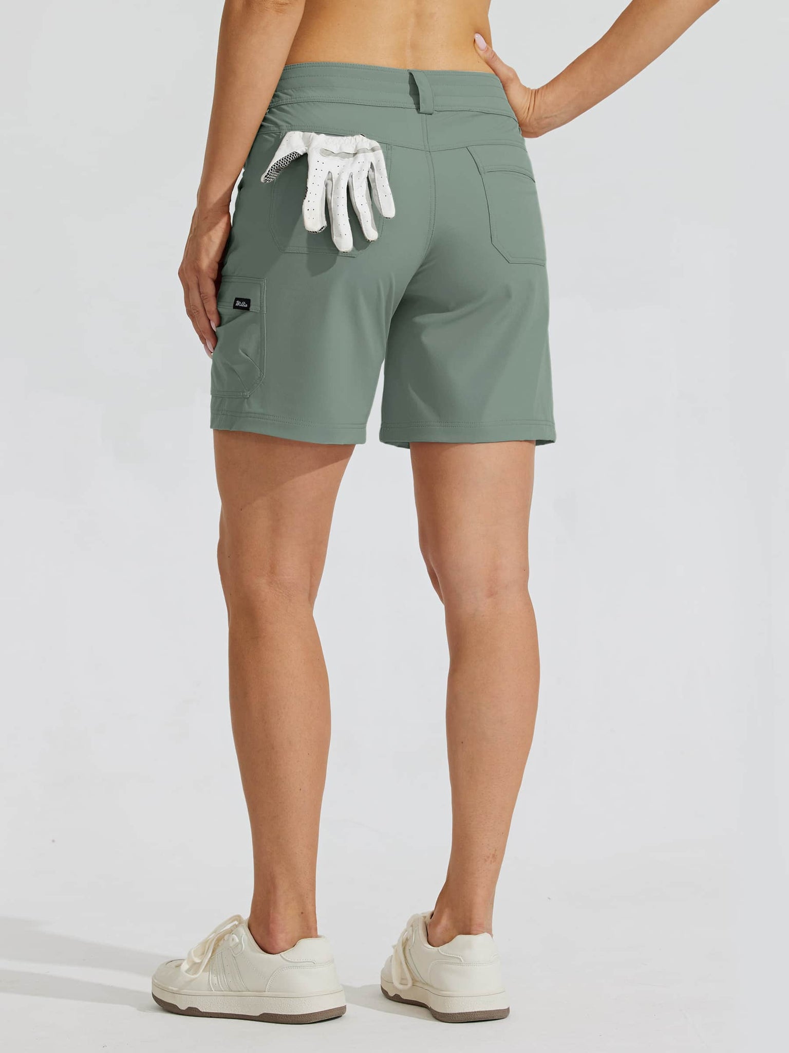 Women's Outdoor Pro Shorts Green_model1