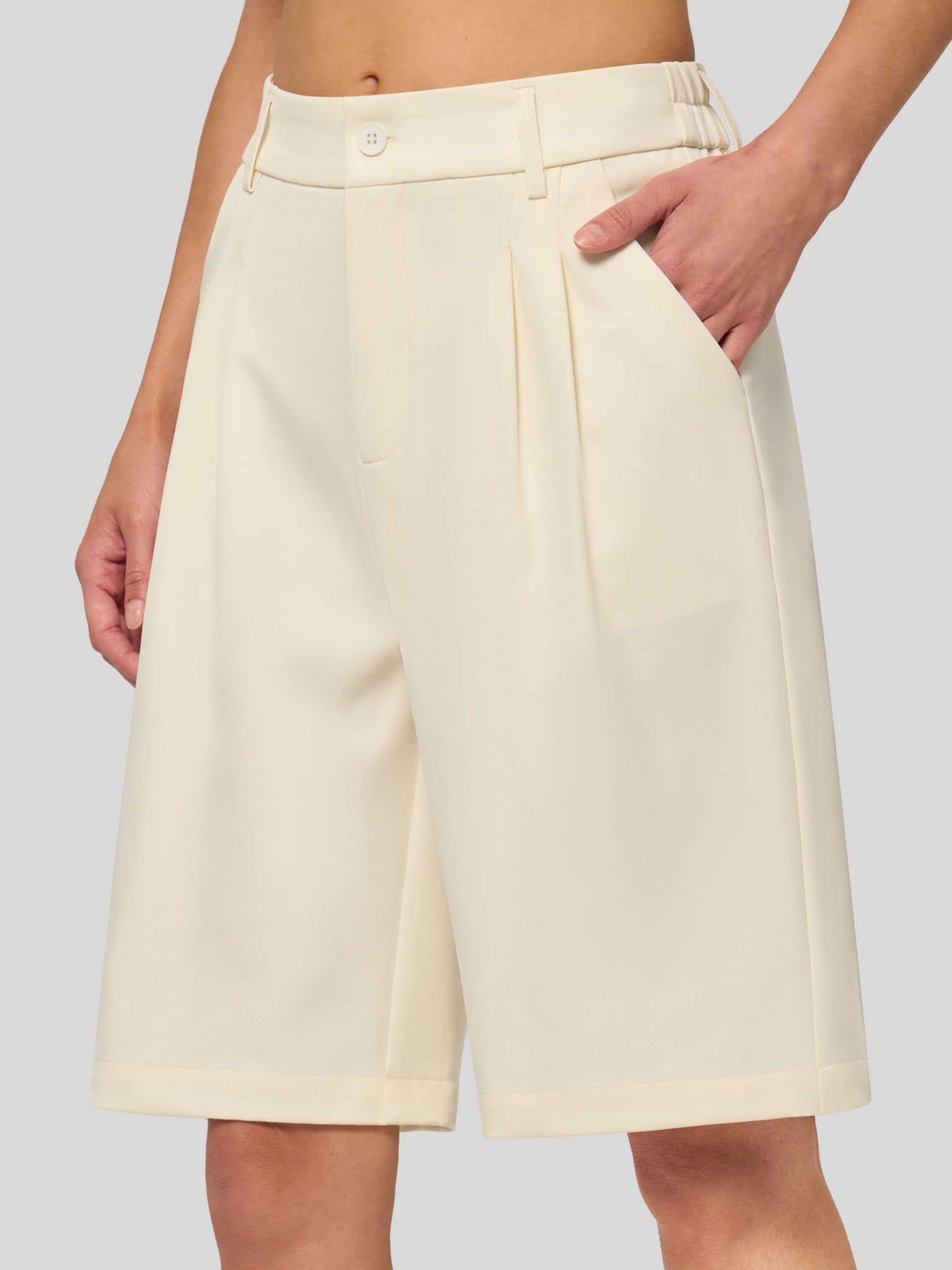Women's Pleated Work Shorts 10 Inch