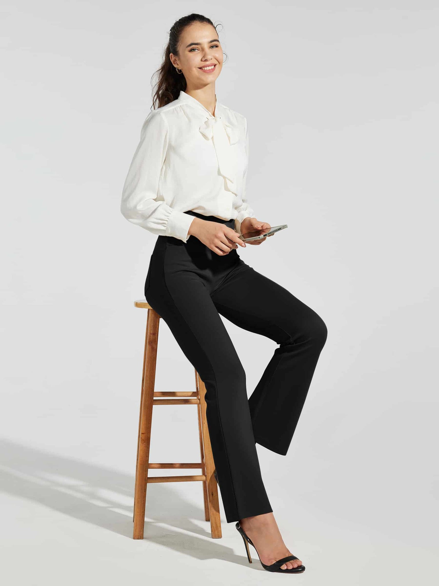 Women's Pull-On Slim Bootcut Pants_Black_model4