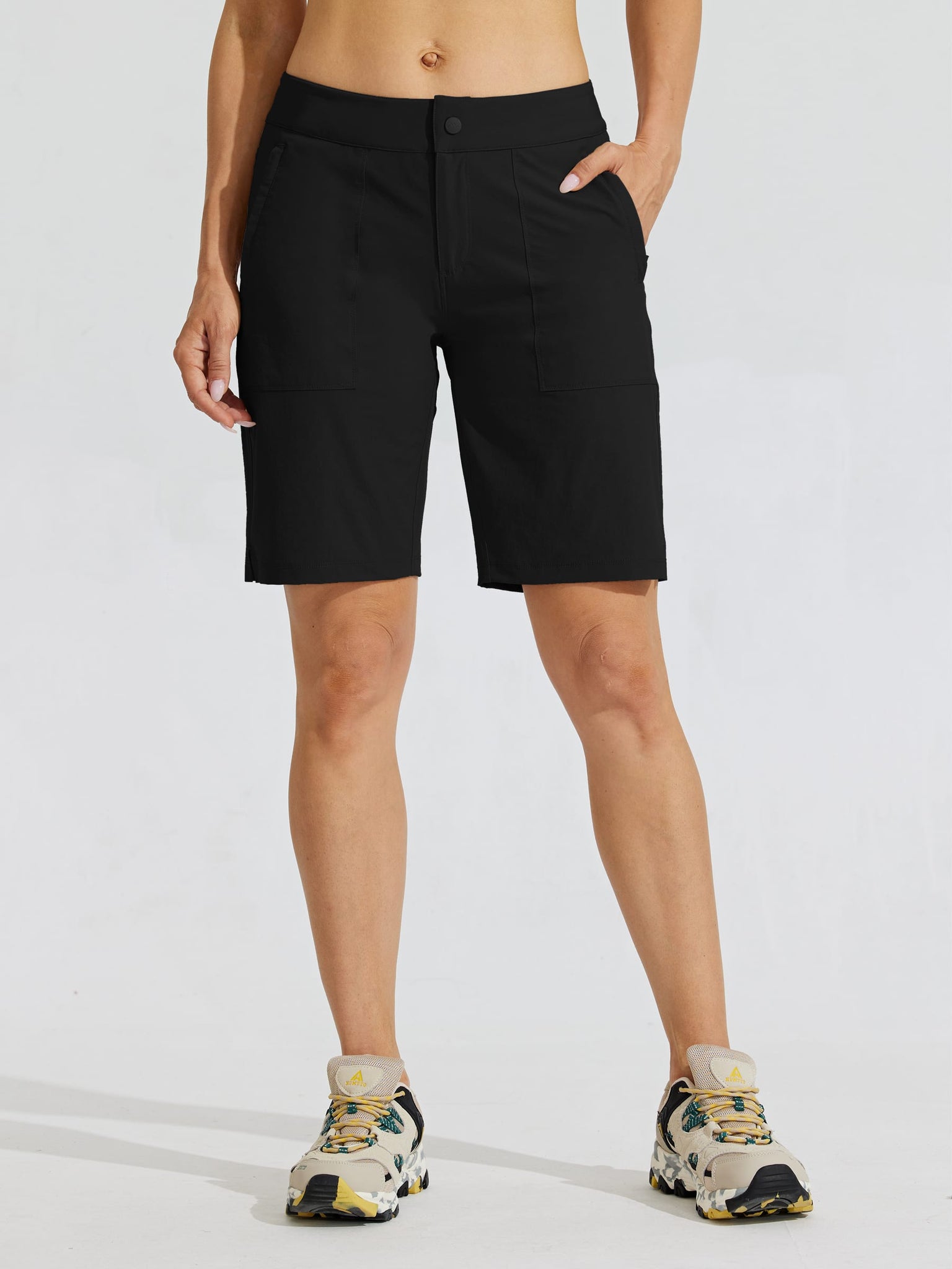 Women's Quick Dry Cargo Shorts_Black_model1