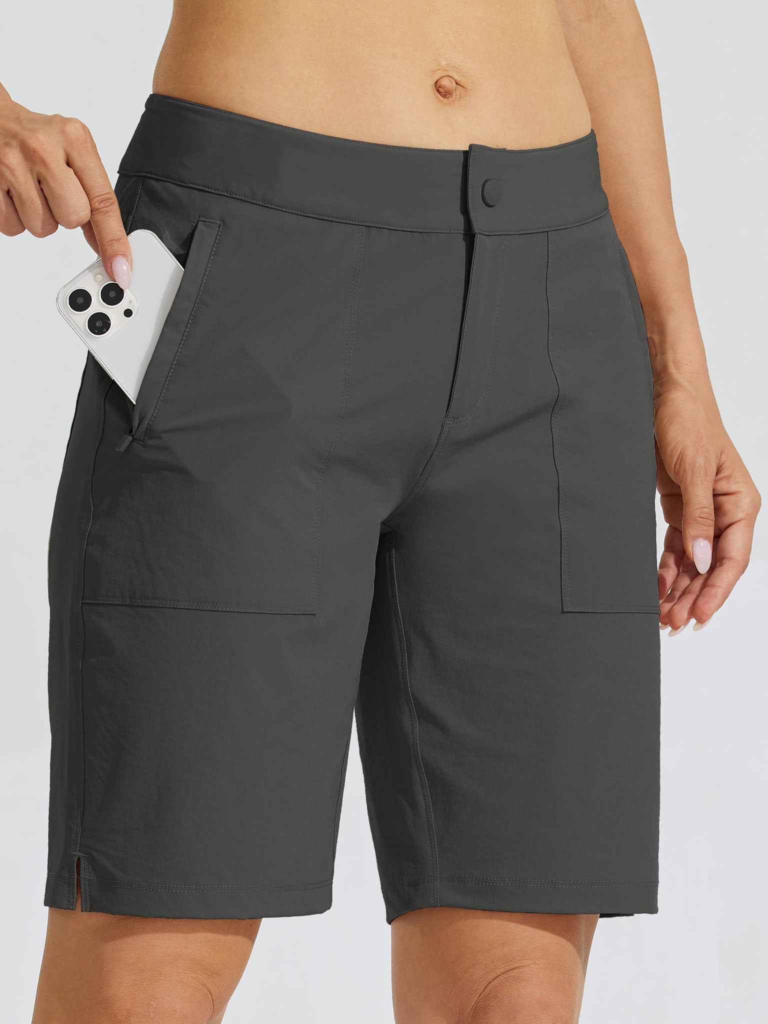 Women's Quick Dry Cargo Shorts_DarkGray_model2