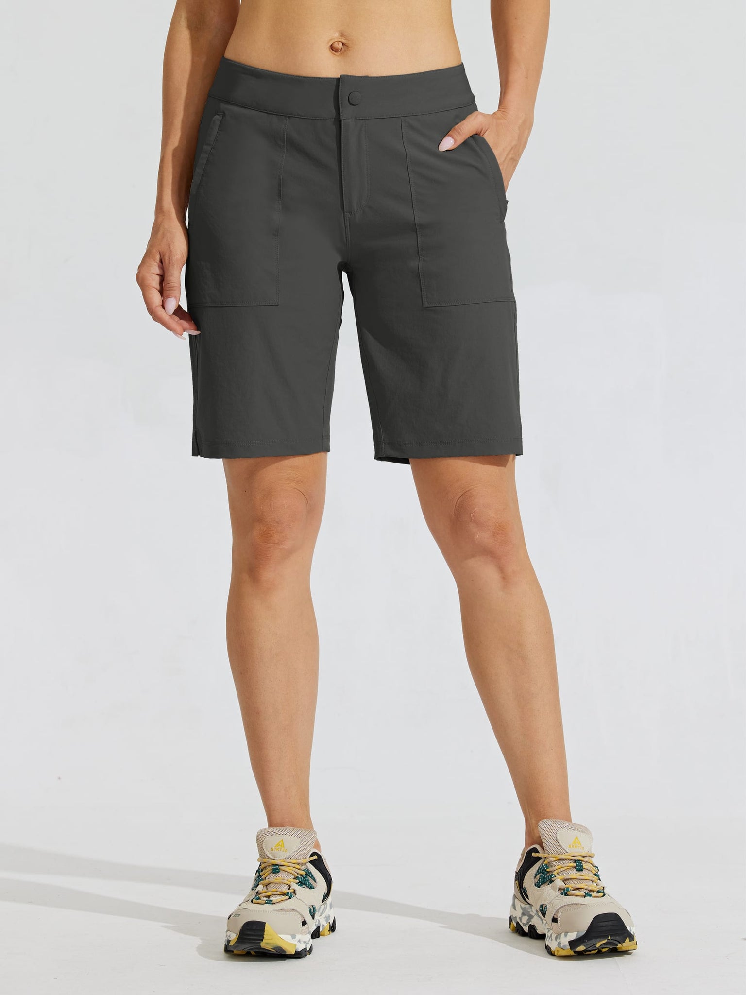 Women's Quick Dry Cargo Shorts_DarkGray_model1