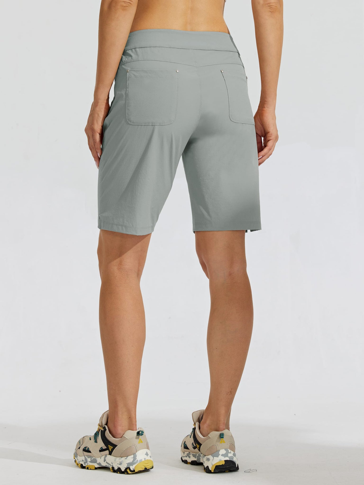 Women's Quick Dry Cargo Shorts_Gray_model2