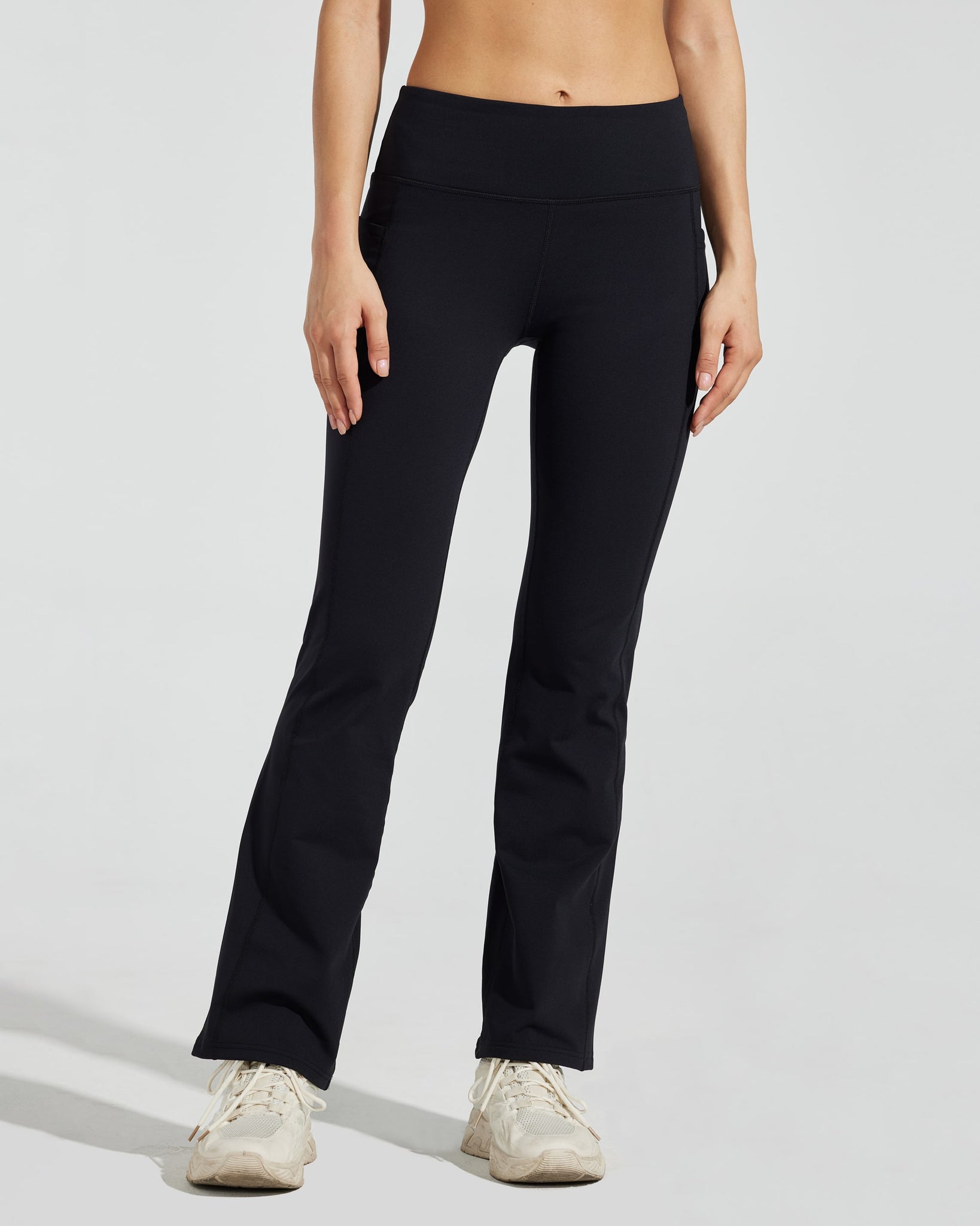 Women's Fleece Lined Bootcut Yoga Pants_Black_model3