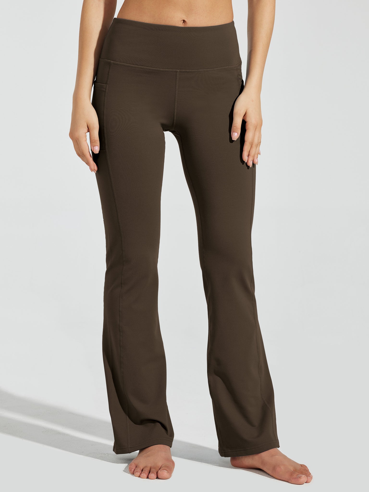 Women's Fleece Lined Bootcut Yoga Pants_Brown_model2