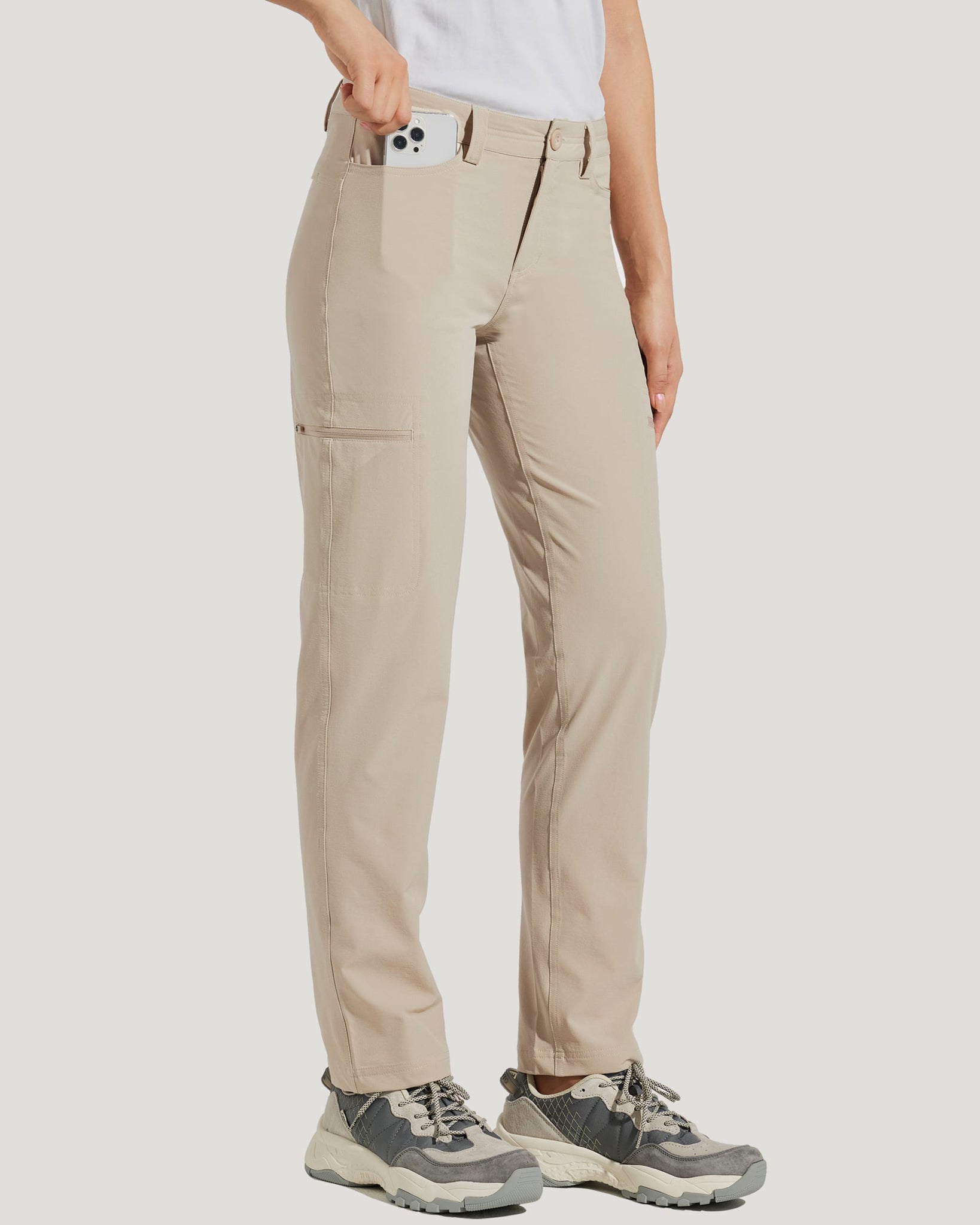 Women's Waterproof Hiking Pants_Khaki_model2