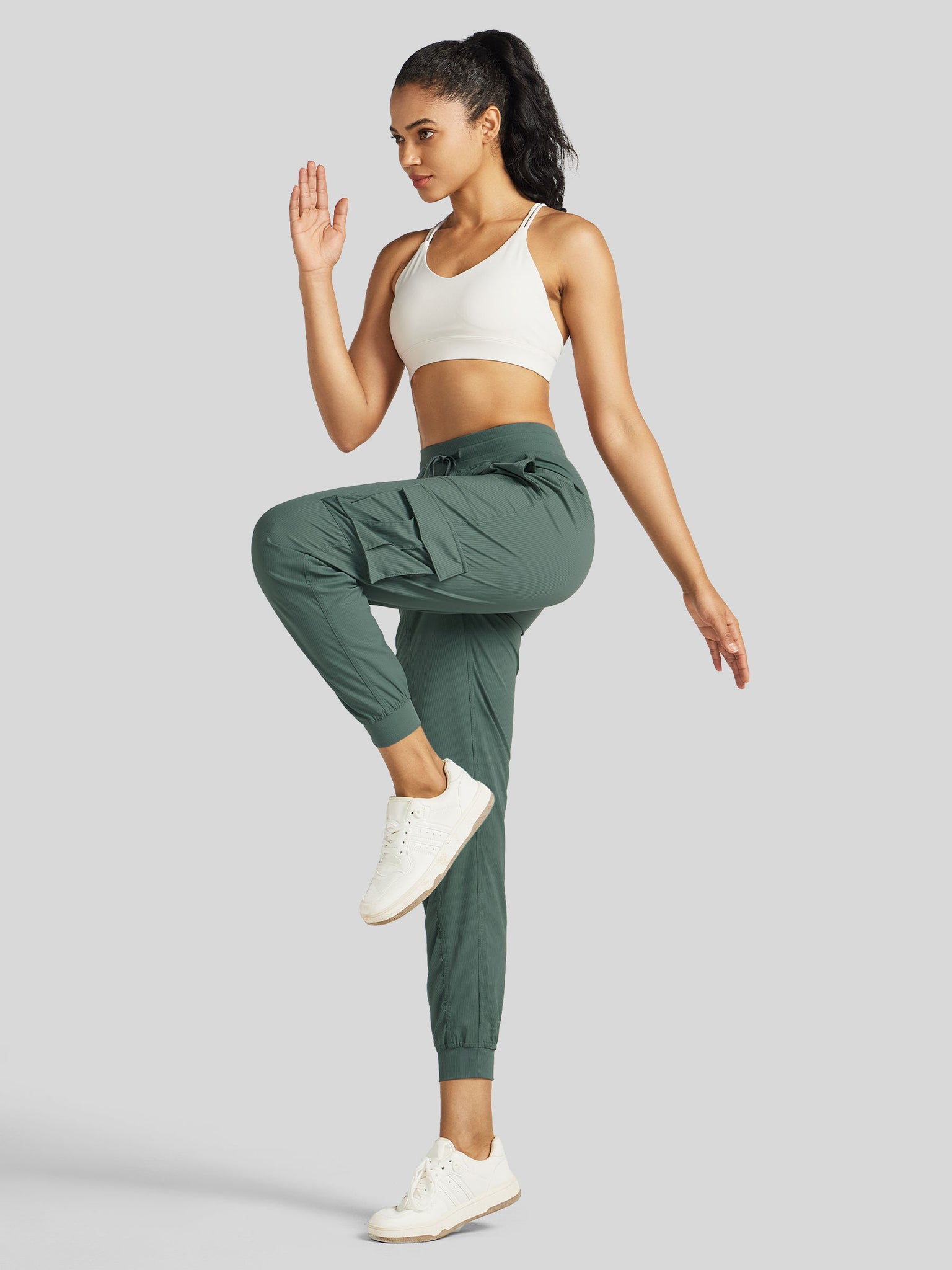 Women's Cargo Studio Joggers