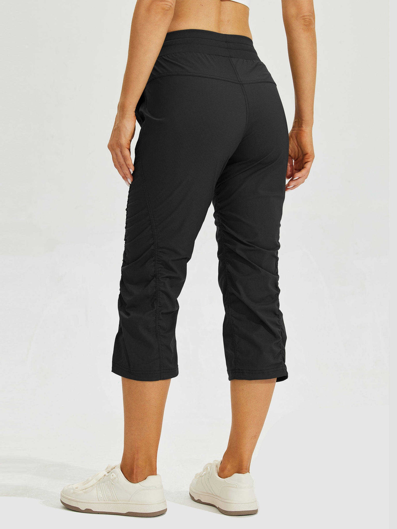 Women's Lightweight Woven Capris