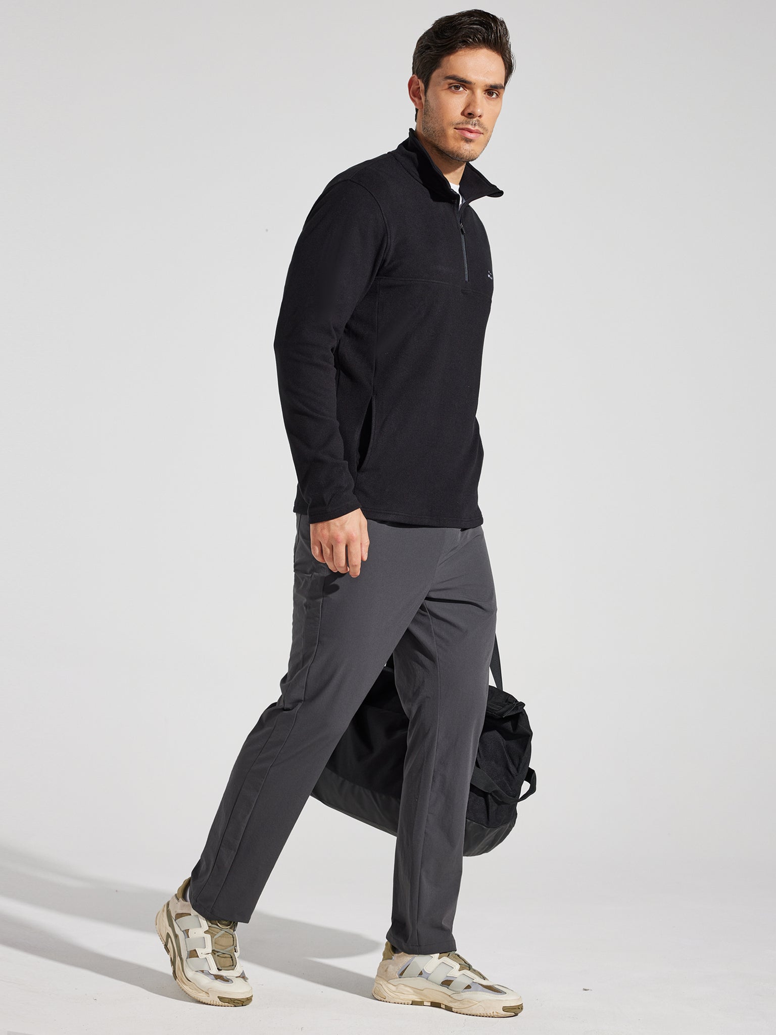 Men's Fleece Quarter Zip Pullover_Black_model1