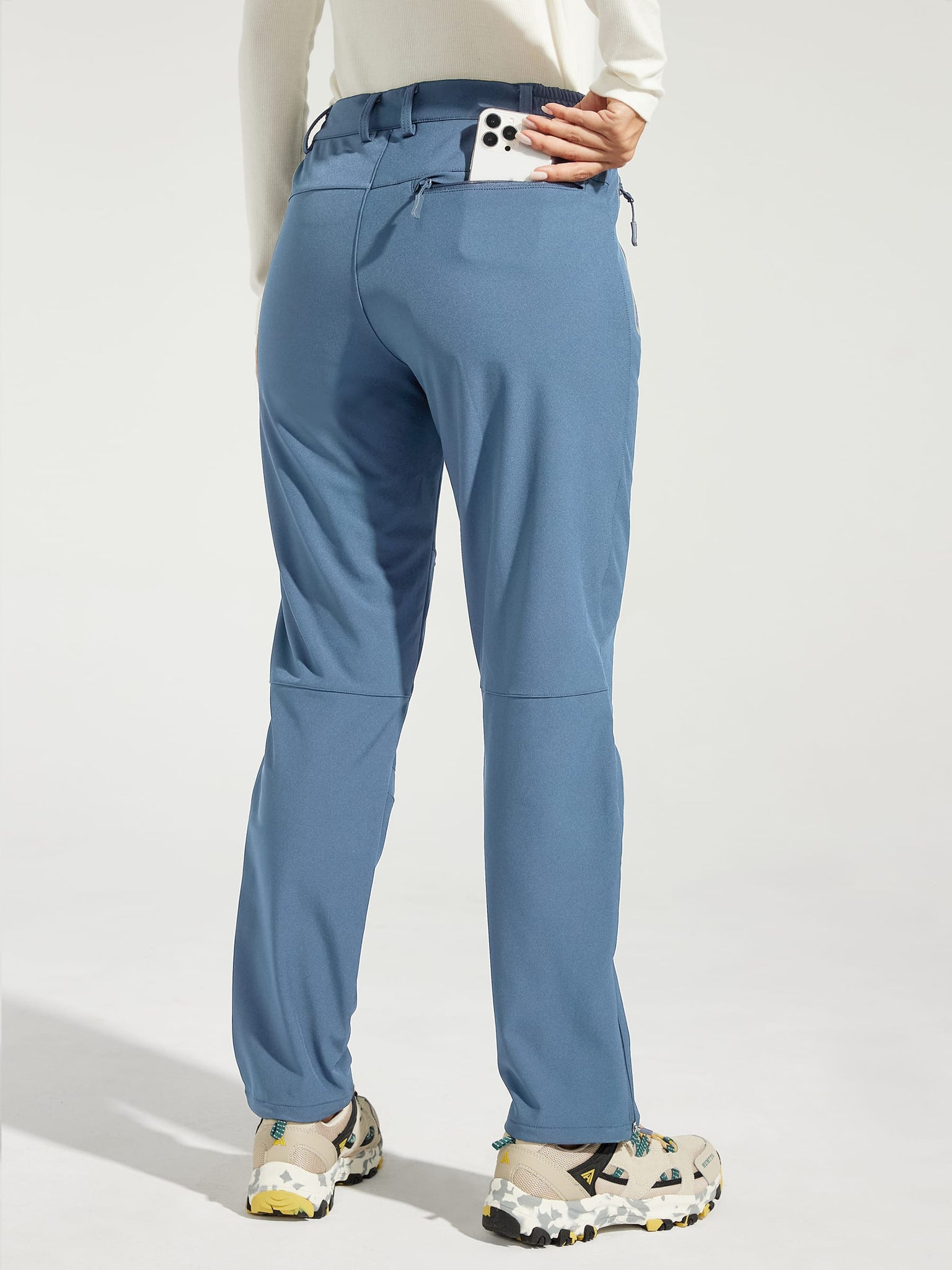 Women's Fleece Lined Snow Cargo Pants_Blue_model3