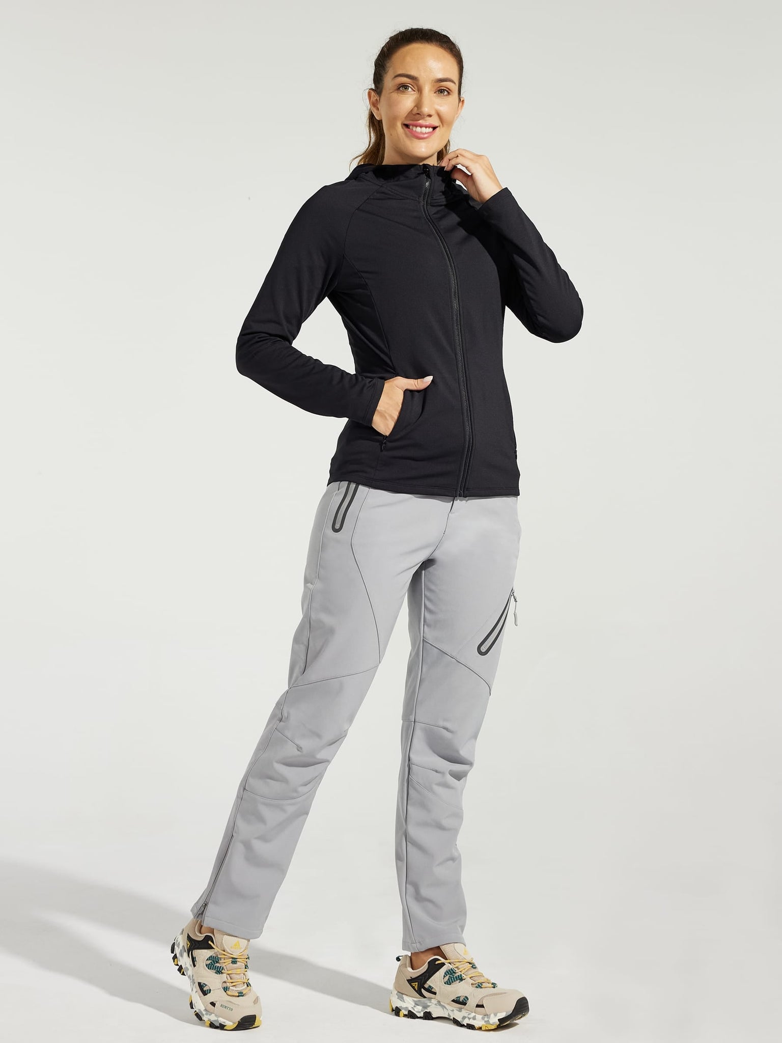 Women's Fleece Lined Snow Cargo Pants_Gray_model4